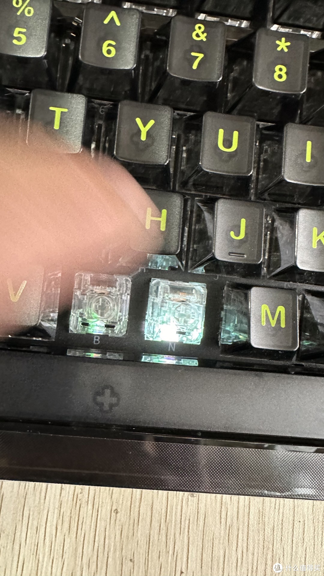 漂亮的全透明机械键盘