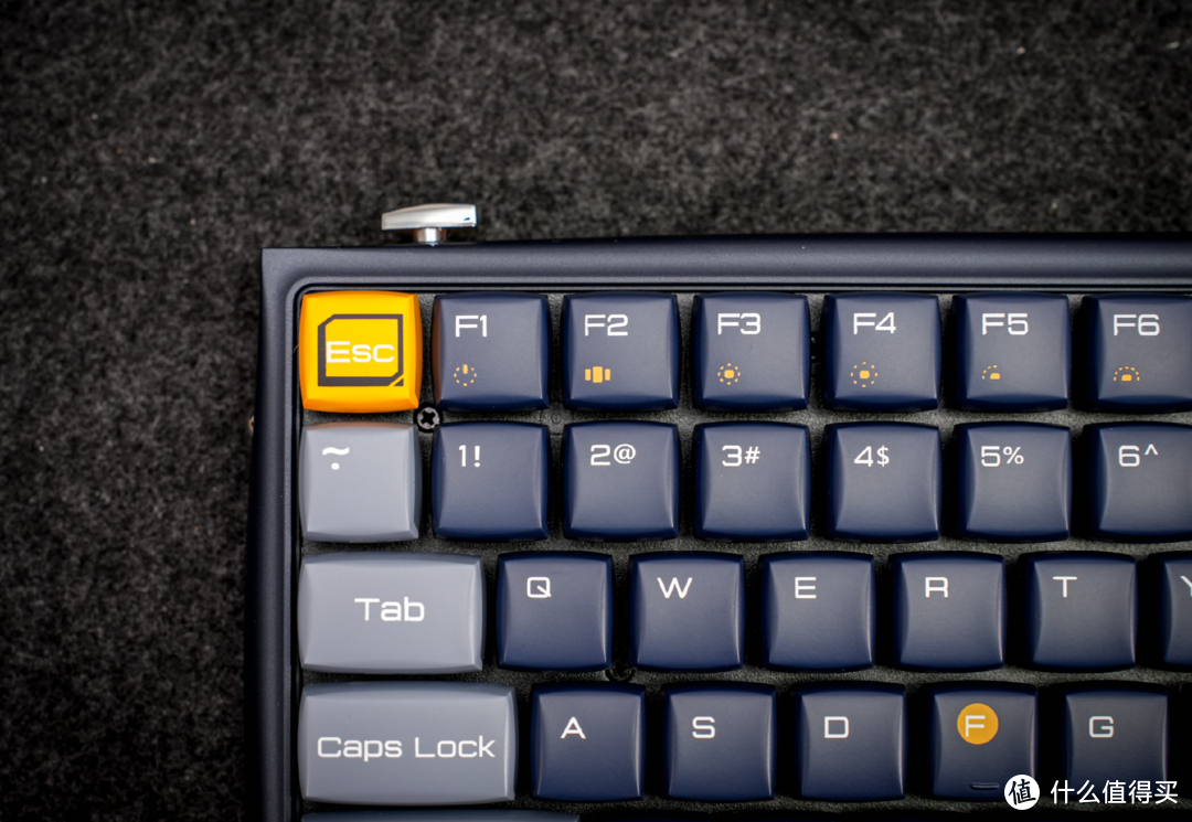 颜控必备！续航能抗一整年的无线机械键盘——杜伽Hi Keys上手实测