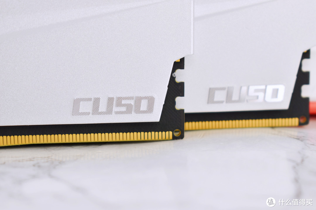 性价比之王！酷兽（CUSO）夜枭DDR5 6400内存上手，省钱也有强战力