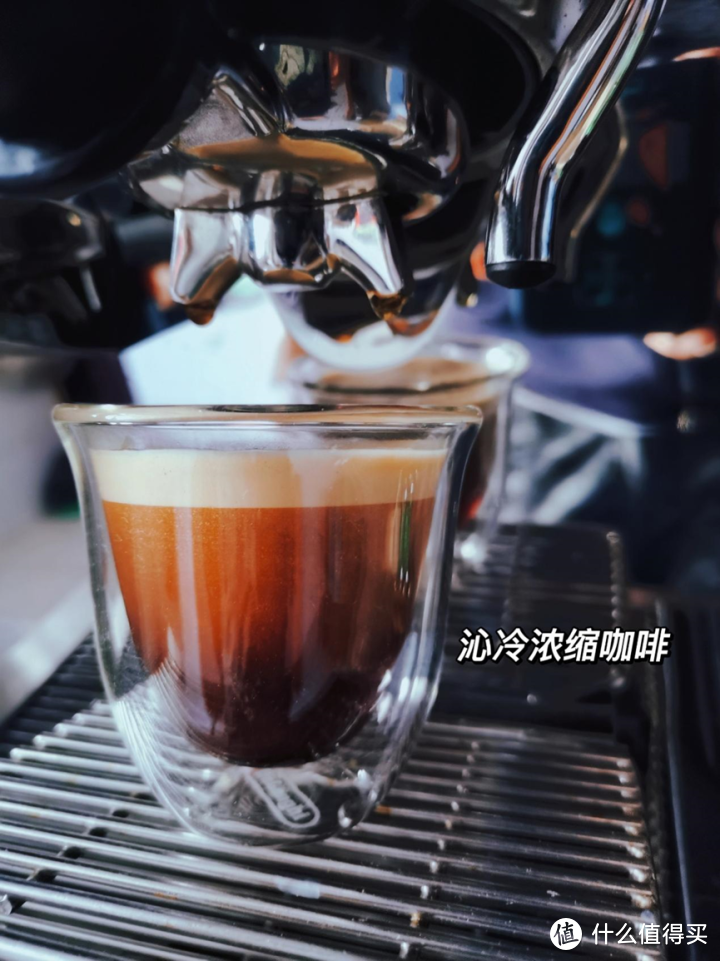 家用半自动咖啡机推荐：半自动咖啡机怎么选？德龙银骑士EC9865半自动咖啡机开箱实测！