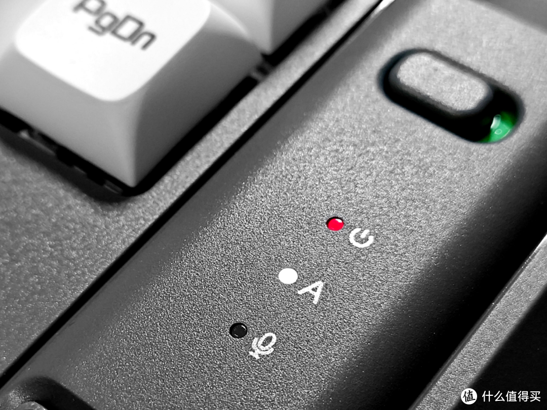 讯飞AI机械键盘T8：懂事的键盘已经会自己打字了
