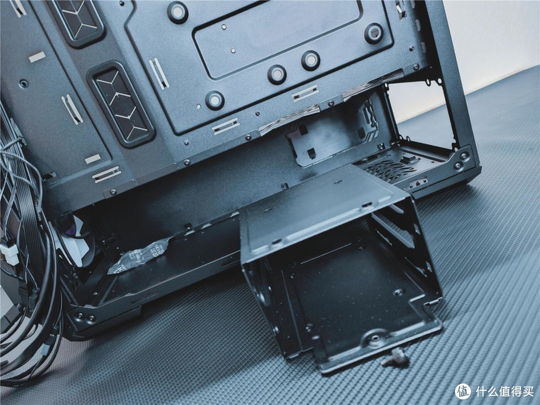 酷冷至尊TD500 Mesh V2机箱评测：包容乃大可扩性全面