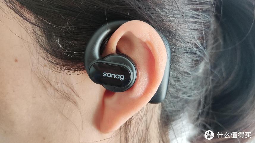 谁说耳挂式耳机不能颜值与性能并存？sanag塞那Z30运动耳机开箱体验