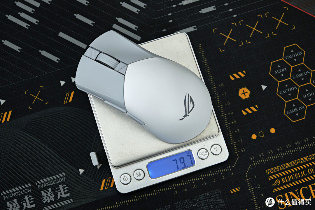 经典模具的新高光时刻，ROG战刃3无线版AimPoint游戏鼠标