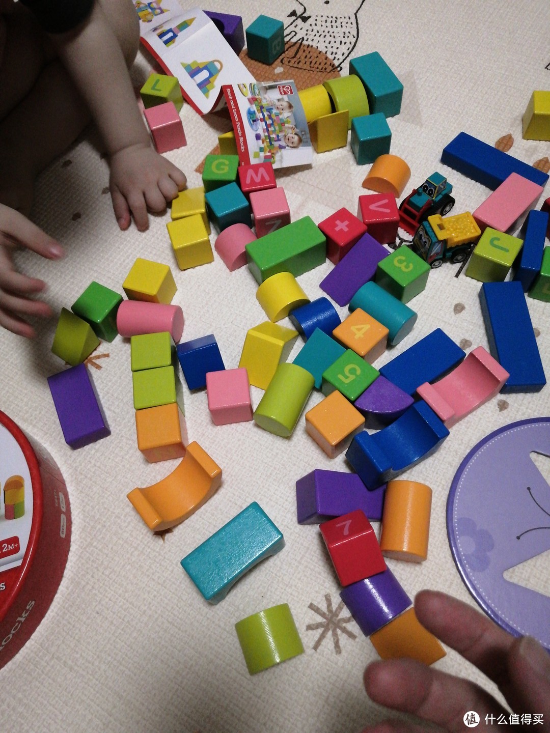 hape80片桶装彩色积木，让宝宝童年充满色彩！