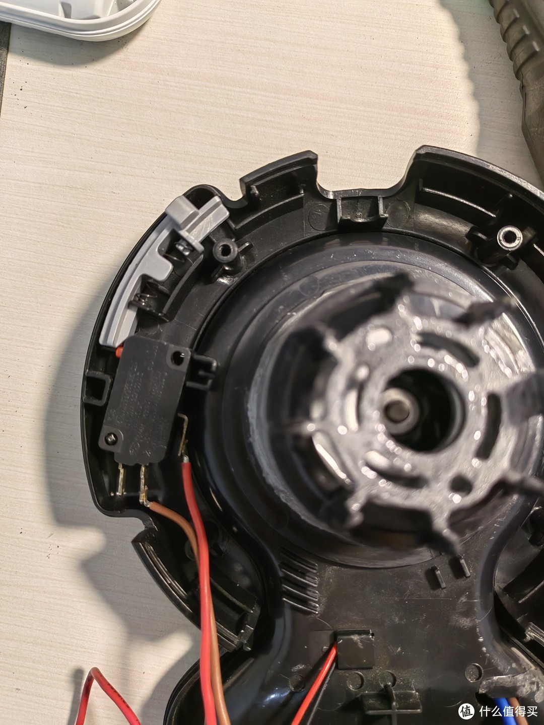 BLACK+DECKER吸尘器更换莱克250W无刷电机（信号板部分的改装）