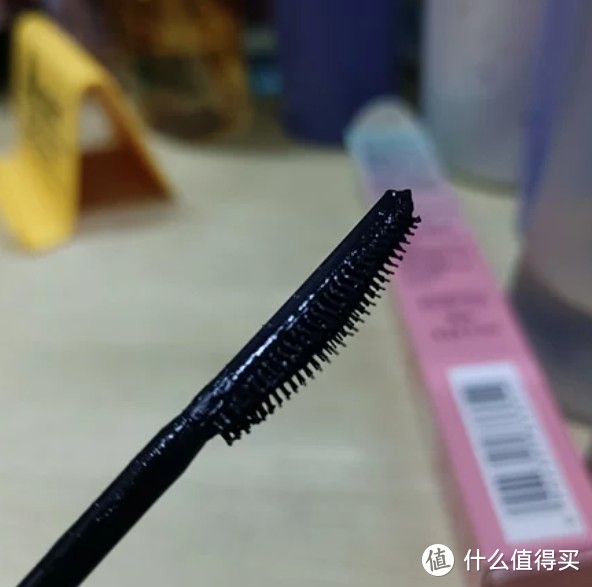 春意盎然，睫毛更浓——探讨不同睫毛膏对于女生的使用体验