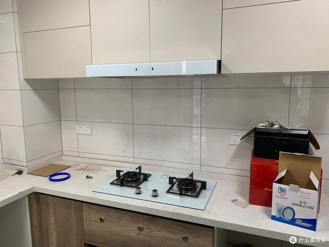 家庭用抽油烟机哪种好？侧吸和顶吸哪种效果好？听听用户们怎么说