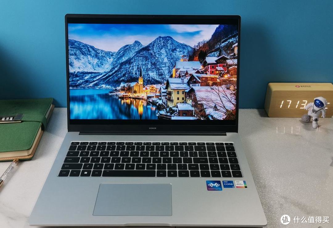 荣耀MagicBook X 16 Pro评测：轻薄本新一代，更快、更强、更Pro！