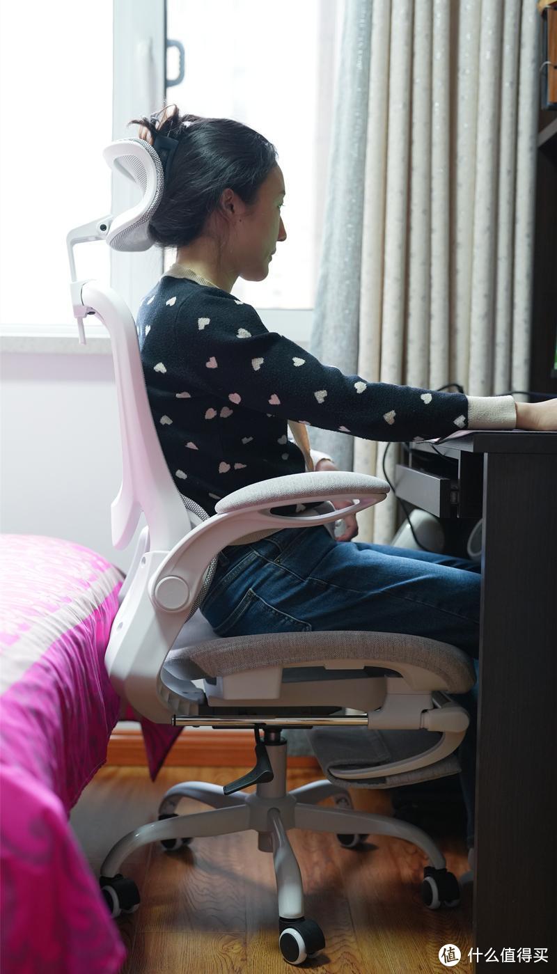 秀气外表，可坐可躺，腰背支撑舒适-永艺人体工学MISS女性椅
