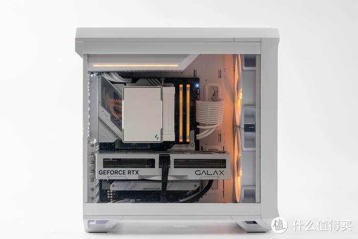 紧凑短风道——ROG Z790 吹雪+分形工艺 Torrent Compact 装机展示