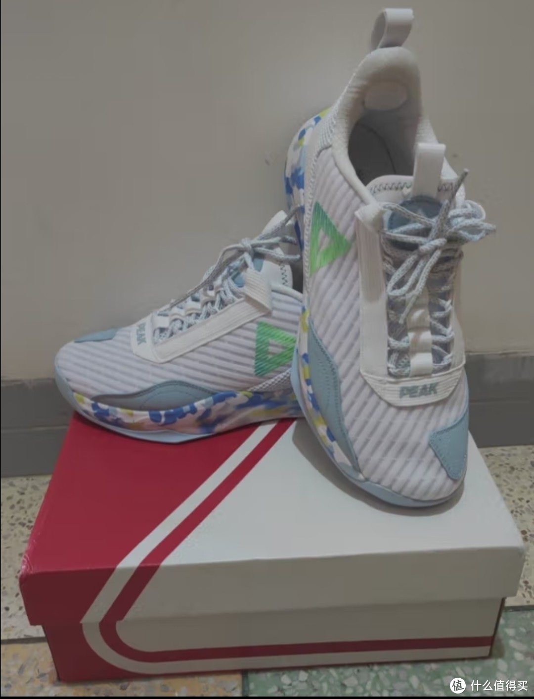 匹克篮球鞋隐刃2.