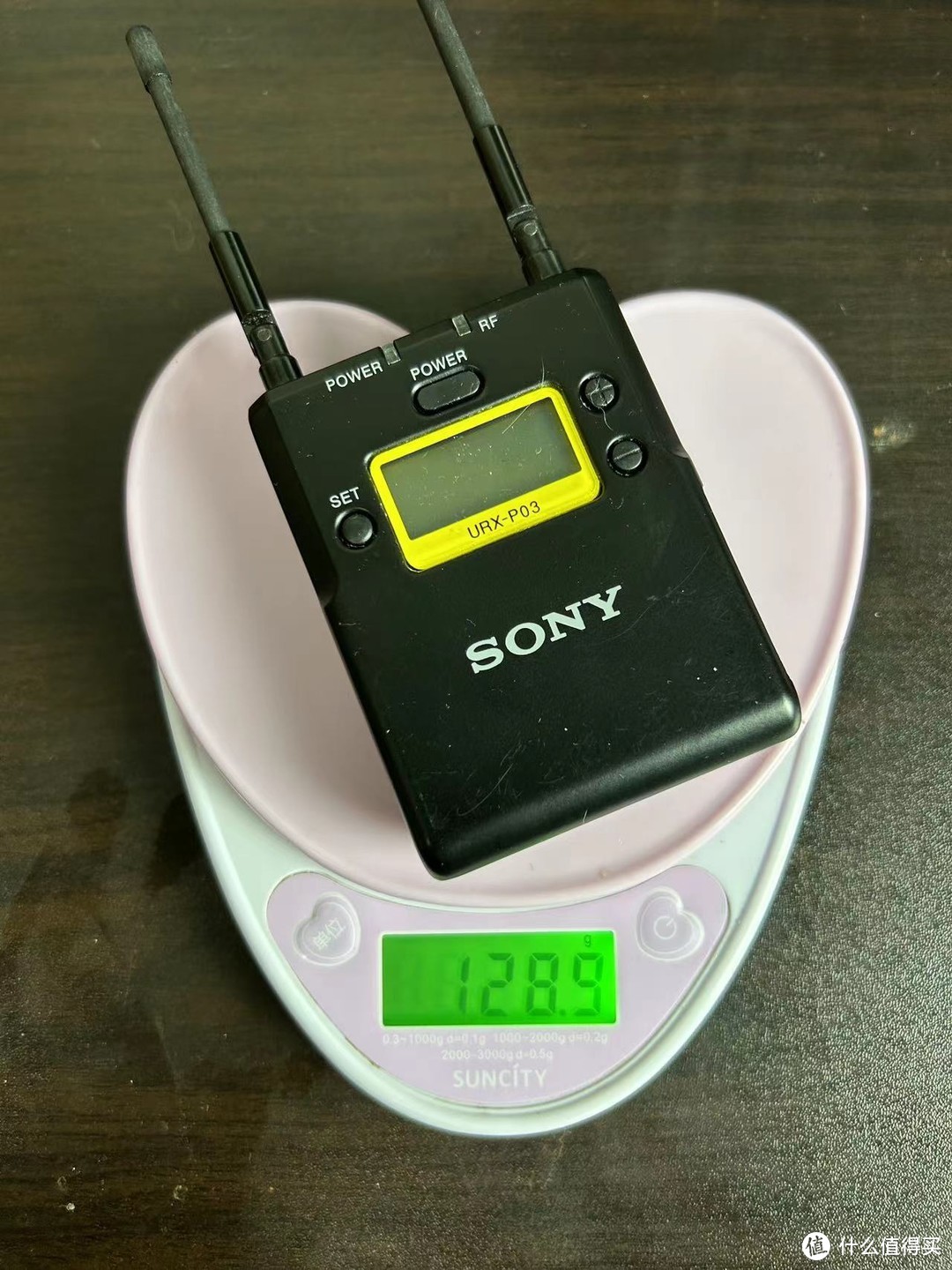 SONY D11 小蜜蜂居然也有假货！！！UTX-B03+URX-P03无线麦克风假货完全拆解告诉你如何识别和避免被骗！