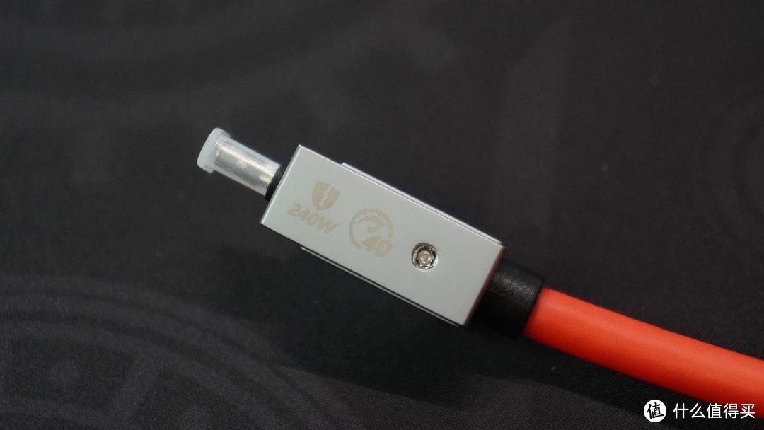 兼容雷电3、内置散热升级，奥睿科潮牌系列USB4 PSSD评测