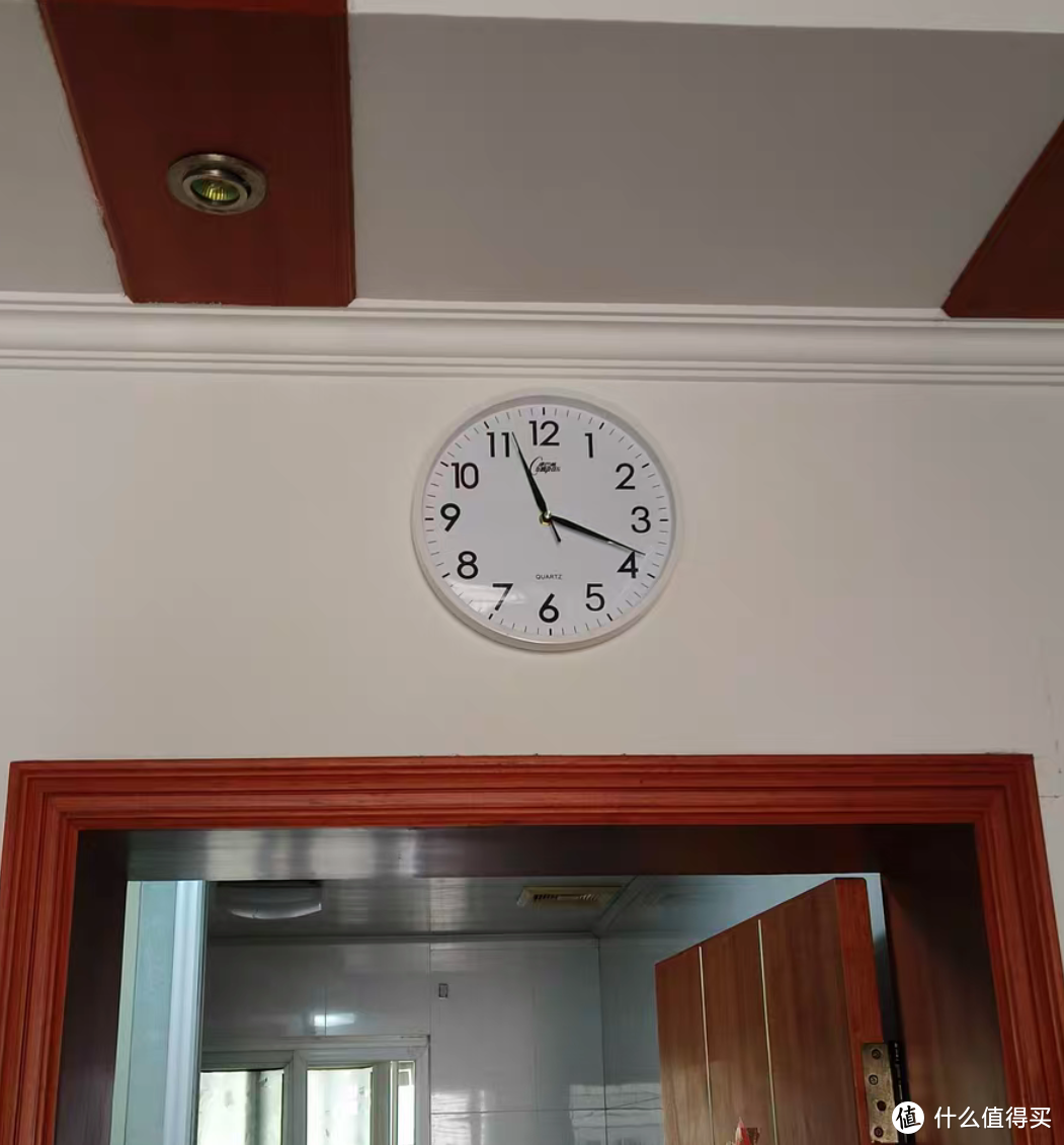 大厅墙上挂上这钟表感觉好大气