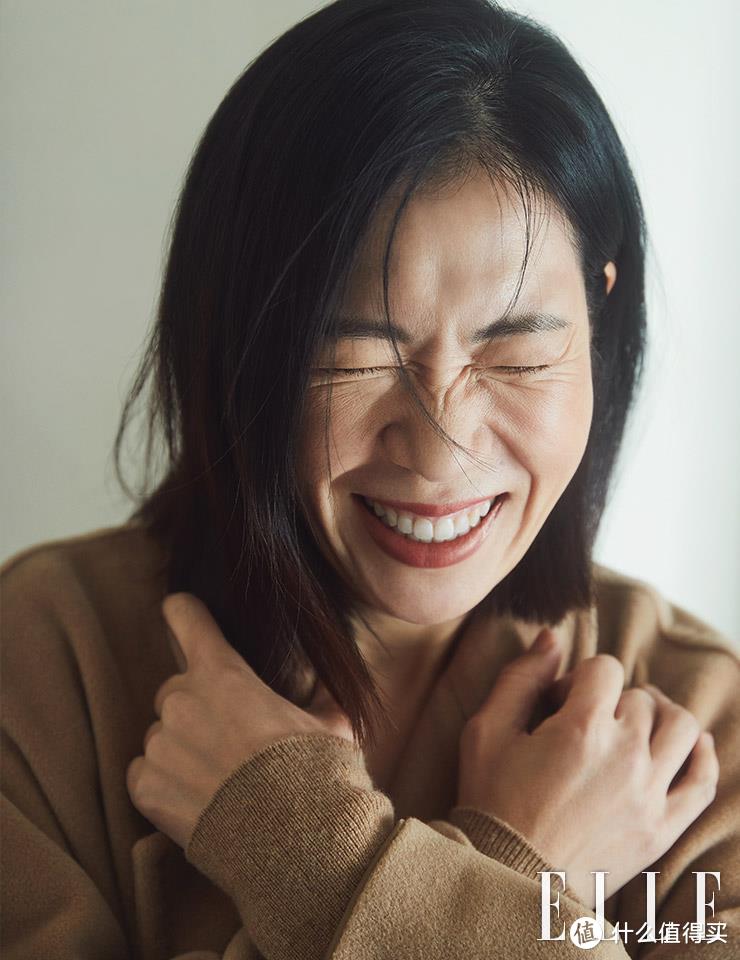 《黑暗荣耀》大婶「姜贤南」登上ELLE杂志，美到认不出