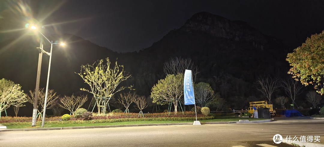 雁荡山/观音洞游记攻略民宿/住宿餐饮/十二生肖雕塑/山涧的庙宇看起来怎么样？爬山经验