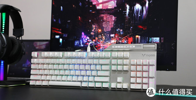 104键自由更换轴体！雷柏V700DIY全尺寸热插拔RGB机械键盘评测