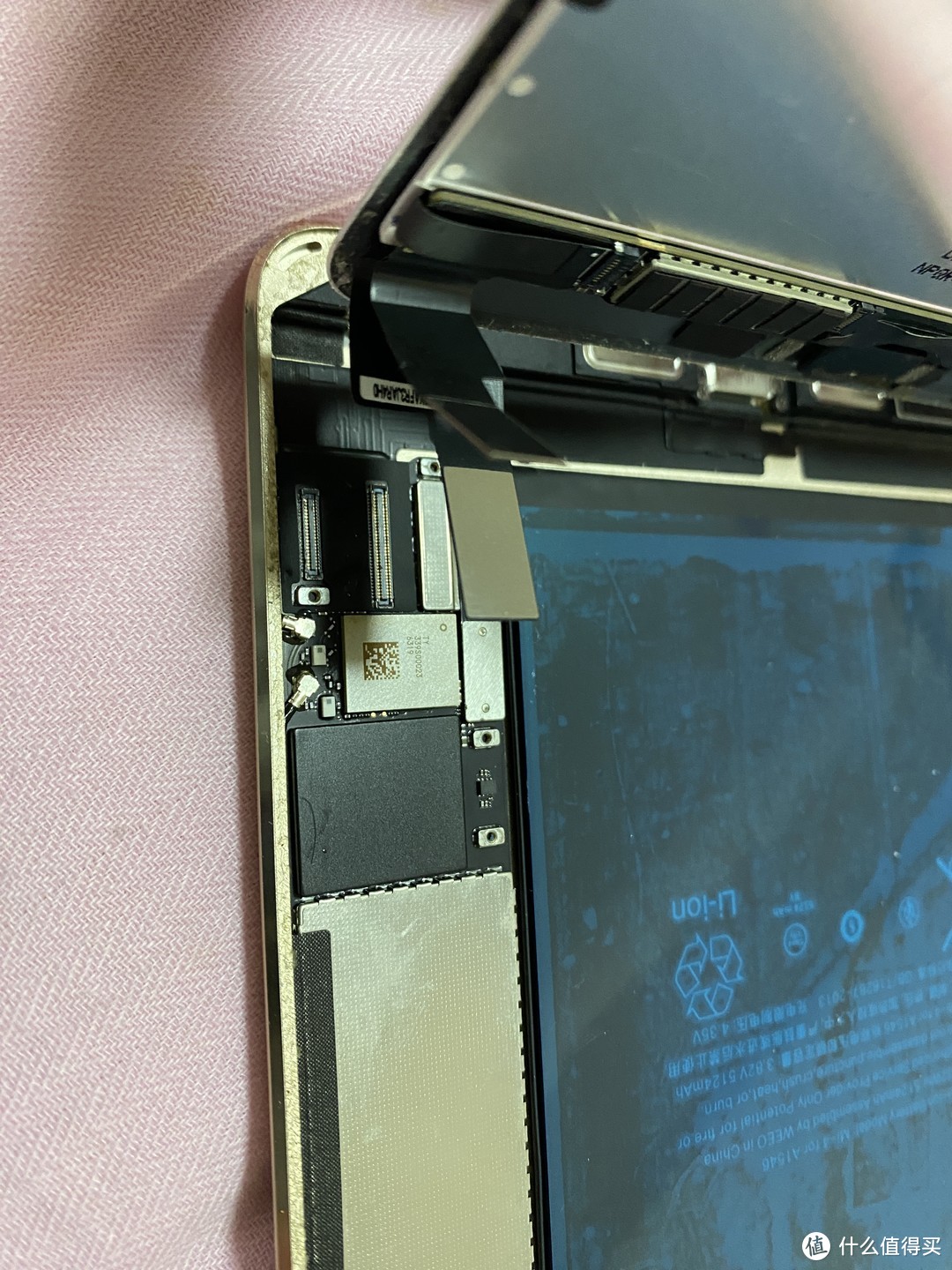 iPad换电池拆坏了屏幕，258元换屏幕后，home键又坏了