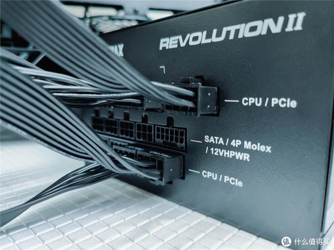 安耐美ATX3.0电源首发评测：原生PCIe5.0，比强更稳更专业
