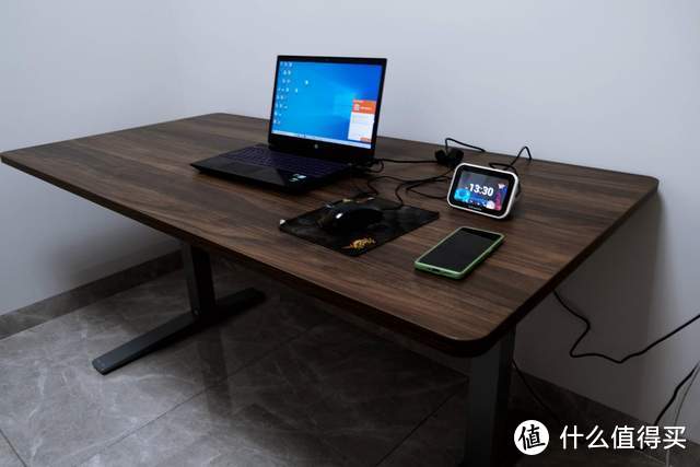 告别久坐办公，乐歌升降桌iE5带来更舒适的办公体验