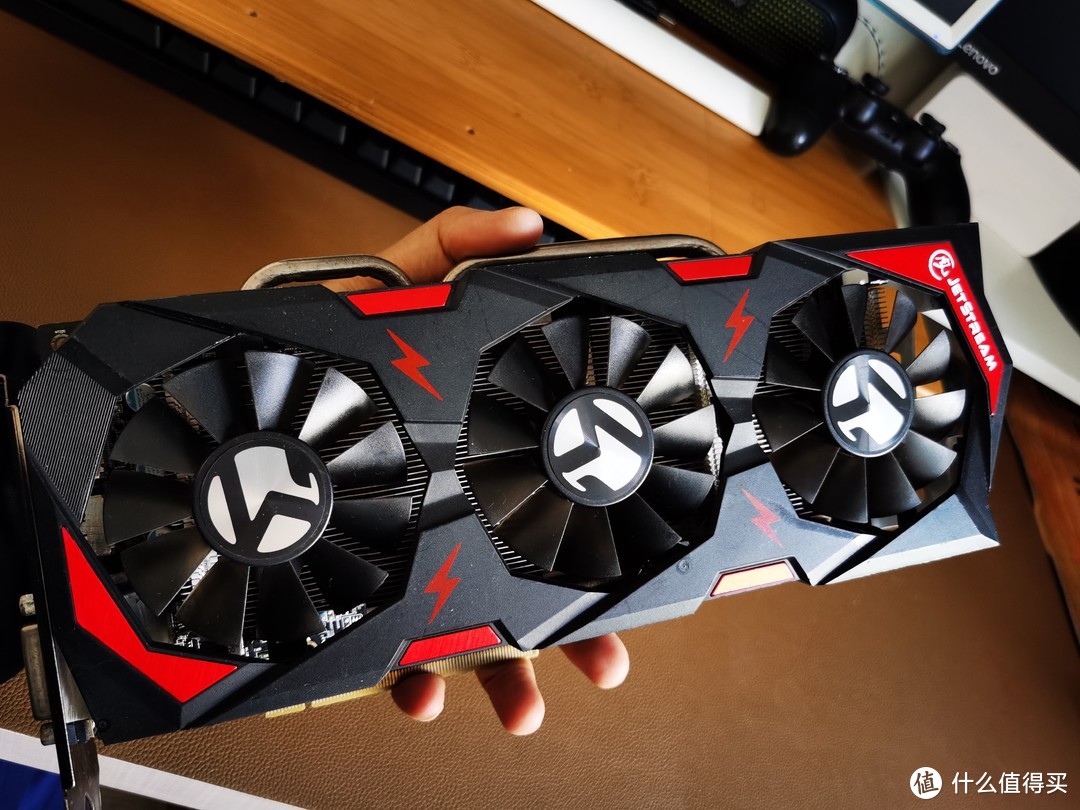 铭瑄rx580三风扇图片