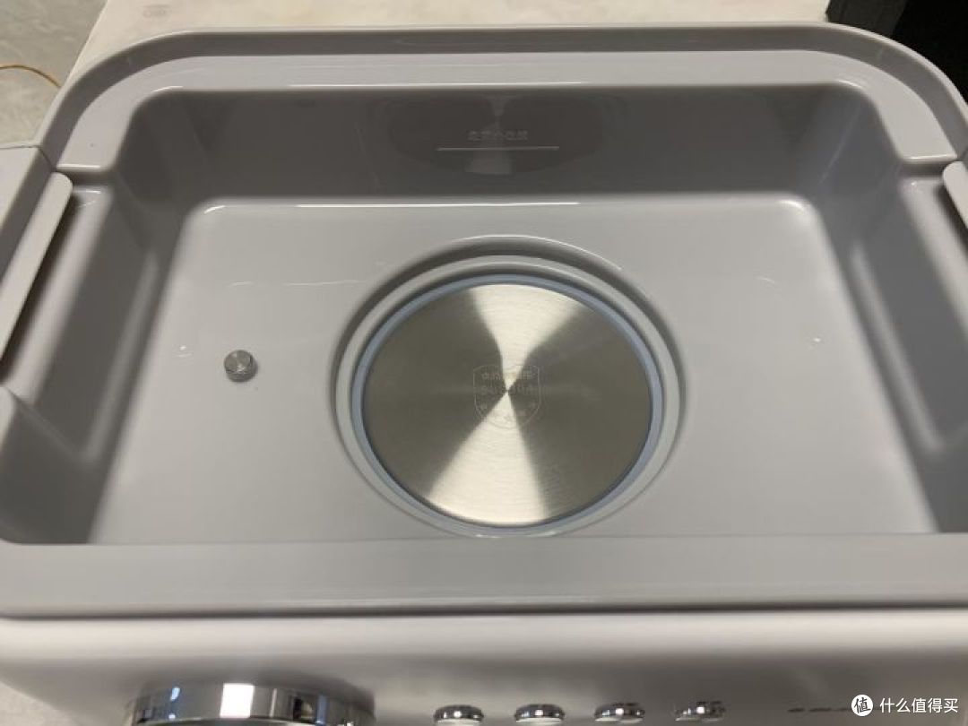 电蒸锅到底该如何选择，电蒸锅有必要买吗，作为家庭大厨，怎么在选购电蒸锅中避坑，这几款电蒸锅绝对值得入手。