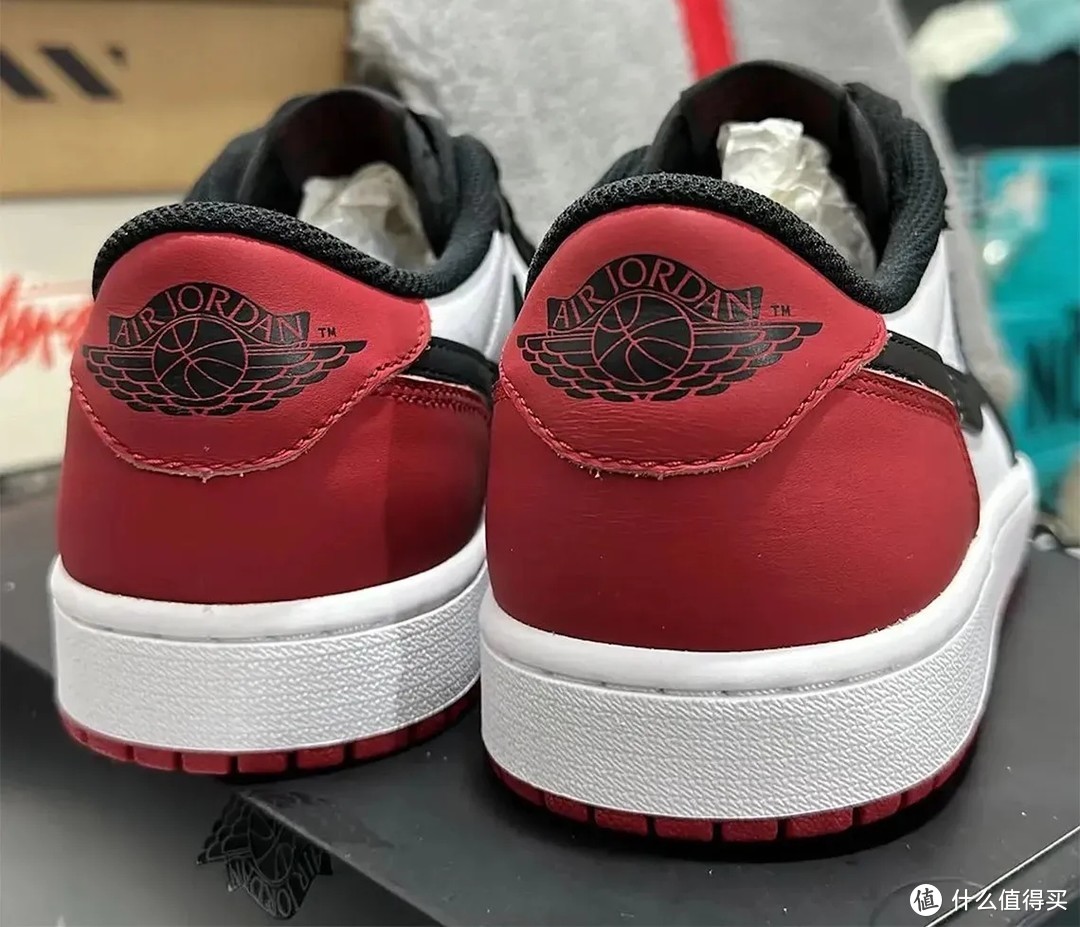 春日宝藏之经典的耐克NIKE SB 运动鞋，谁穿谁好看！价格也便宜实惠！