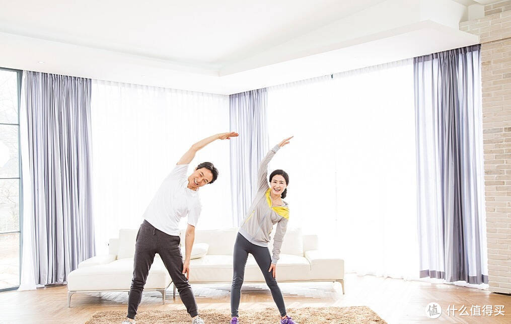 AI摄像头，创维智慧屏让你享受安逸的家庭健身