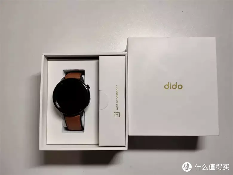佩戴dido E55S PRO智能手表，随身专业监测血压血糖心率