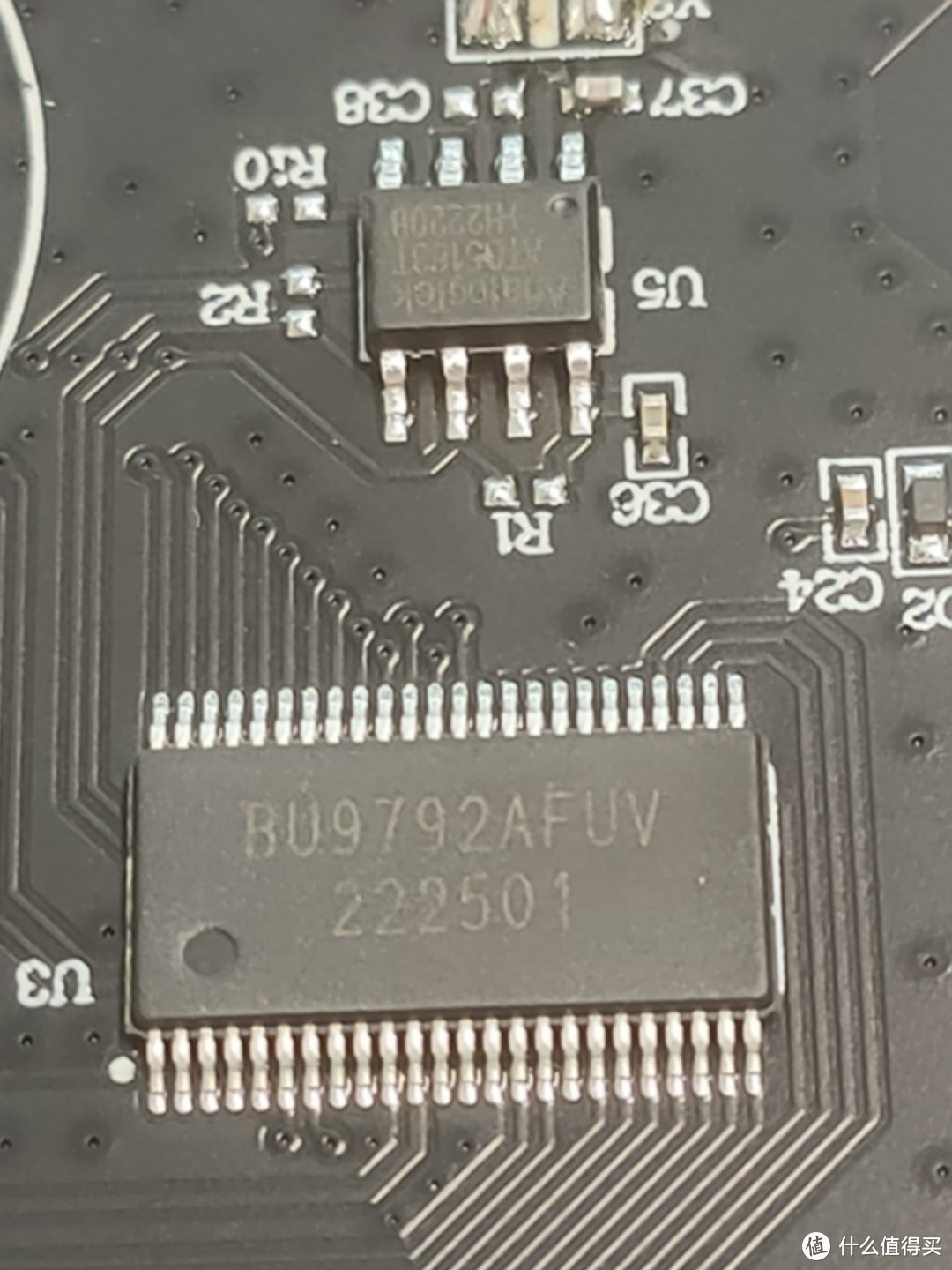 1号芯片中爱微显示驱动芯片BU9792AFUV