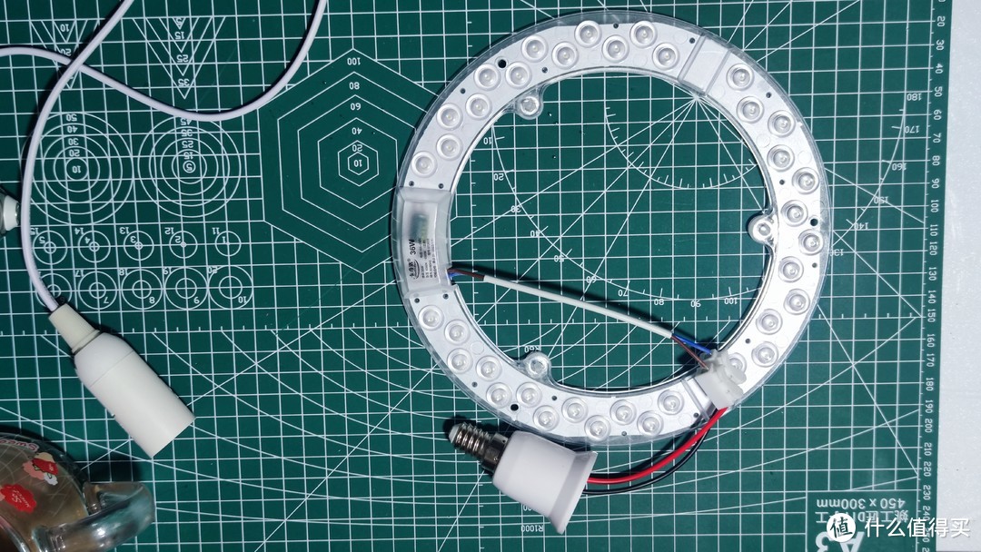 手把手教你将灯泡型吸顶灯改造为LED灯板吸顶灯