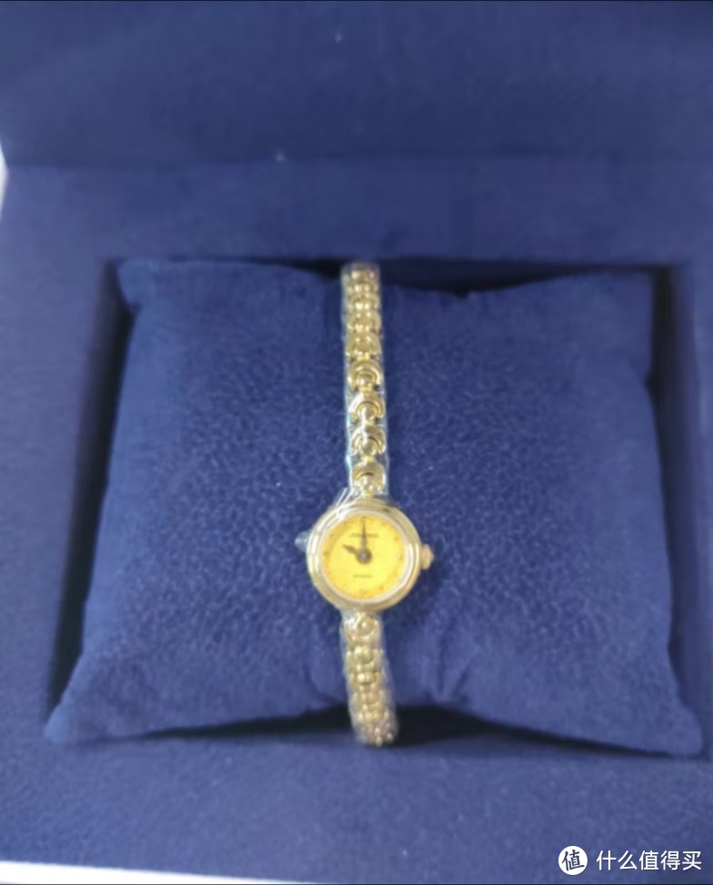 黄金手链还是18K小金表，这么精致的礼物哪个女孩子能拒绝！