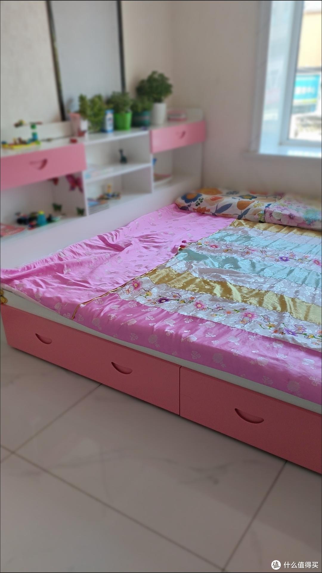粉粉嫩嫩的儿童房改造