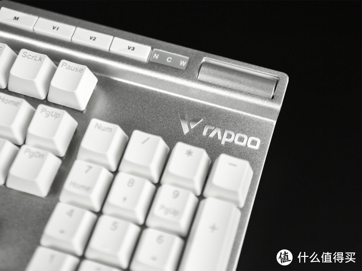 104键全尺寸热插拔 雷柏V700DIY幻彩背光游戏机械键盘评测