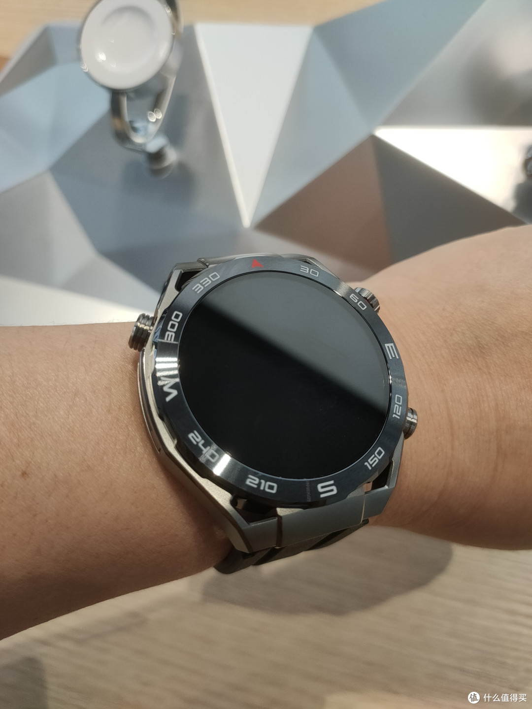 华为非凡手表体验店初体验_智能手表_什么值得买