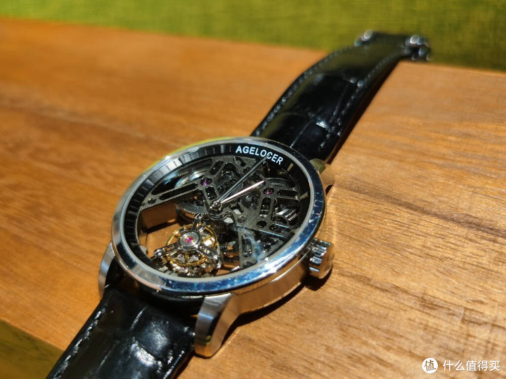 艺术与机械糅合的艾戈勒手表，手腕间的成熟魅力