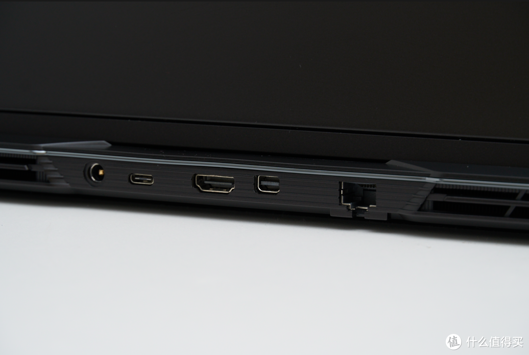 轻薄机身却有着强悍性能 七彩虹将星 X16 Pro 23版游戏笔记本硬核测评
