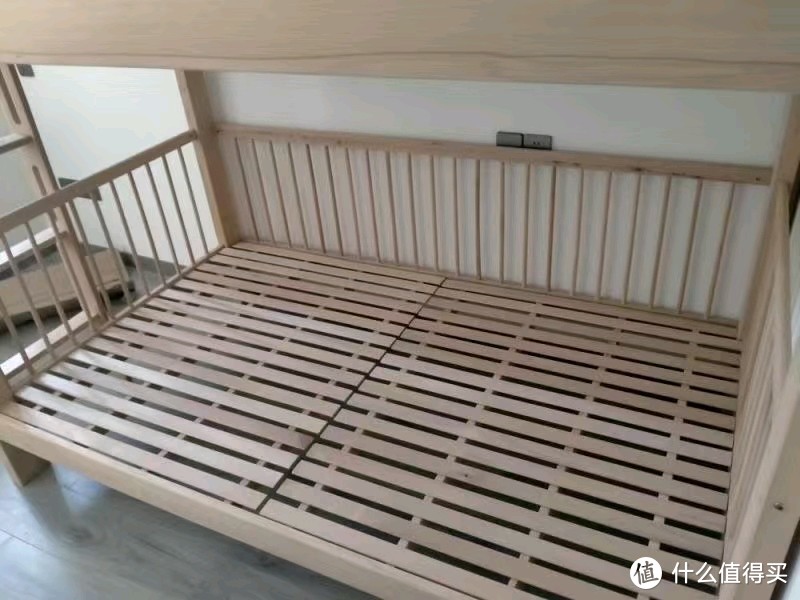 新春儿童房改造，换一张新床。