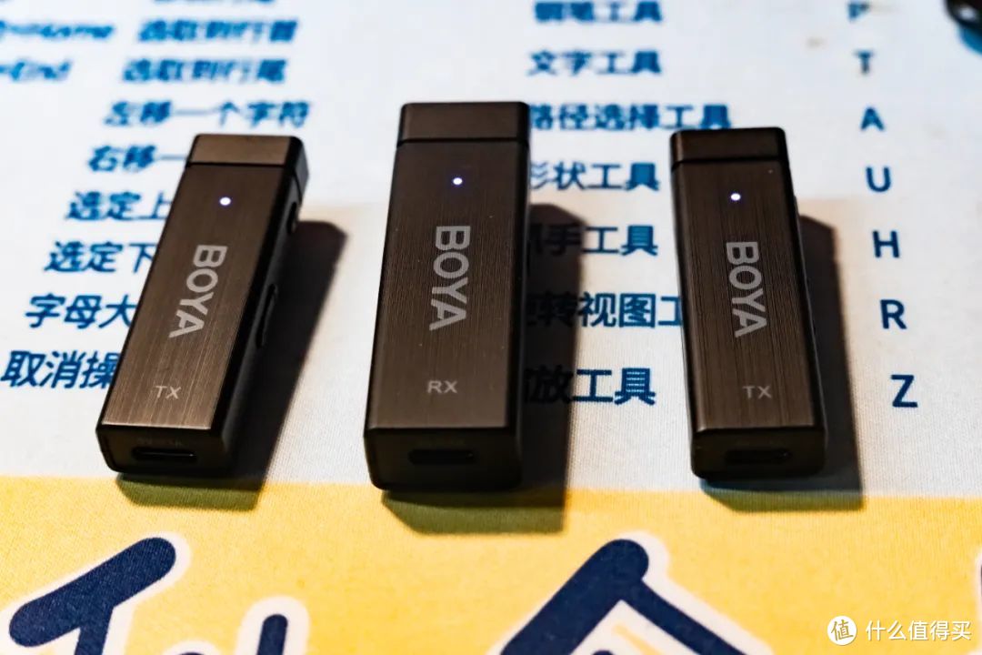 博雅BY-W4麦克风评测，一拖四大范围收音，支持多设备连接