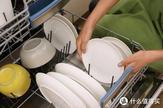 为什么洗碗机始终无法流行？专业人士说点真心话，很多人都选错了