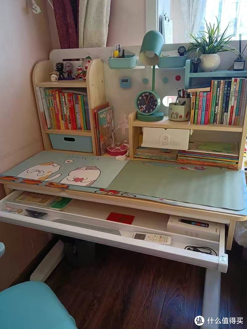 儿童房装修之学习桌椅选择的必要性