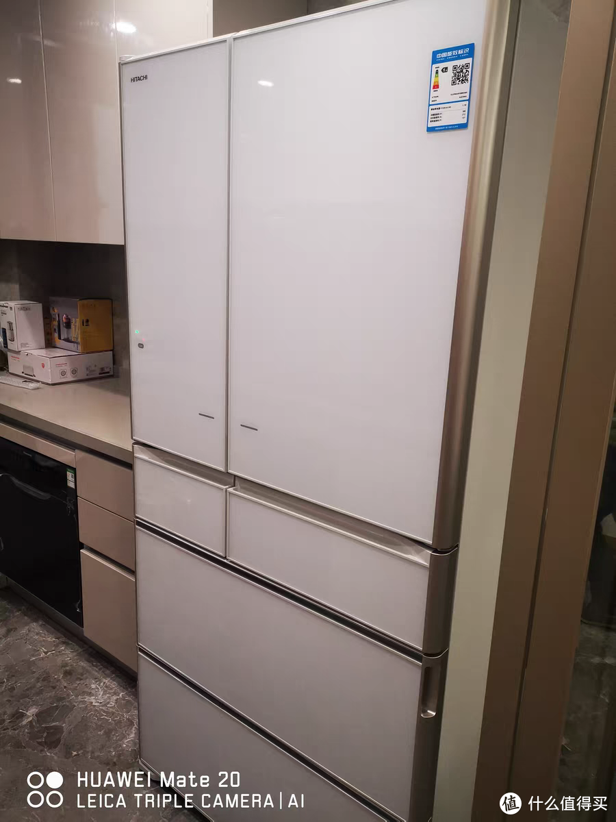 日立735L大冰箱拥有巨大的储藏空间