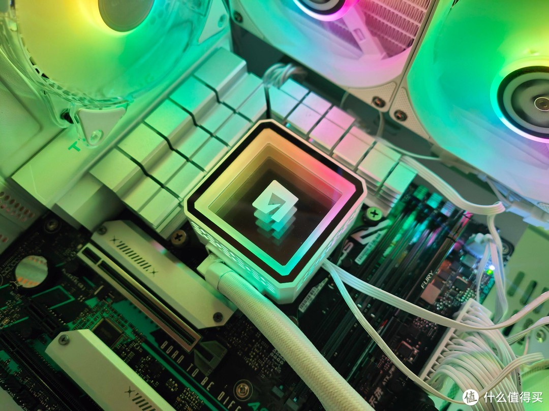 艾湃电竞360Pro水冷：CPU的降暑神器，夏天必备！