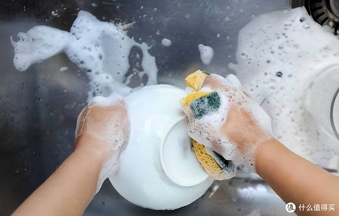 厨房“洗洁精”，为何被大家称为“害人精”，方法用错会酿成大错