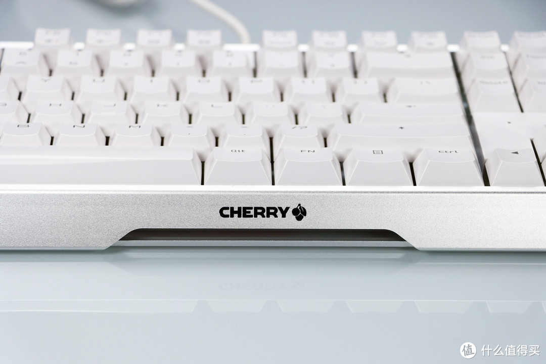CHERRY 樱桃七十周年巨献！MX3.0S RGB 玉轴 选手版