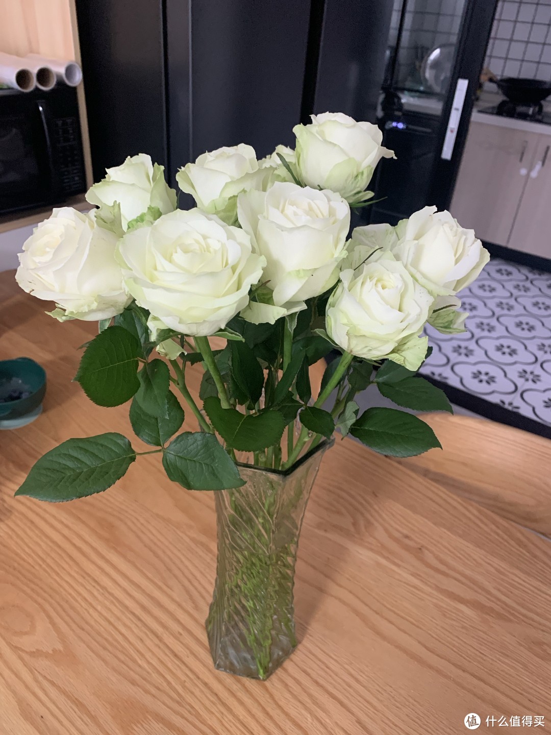 春天，当然要买花了～今天是山姆的白玫瑰，19.9元全款拿下。