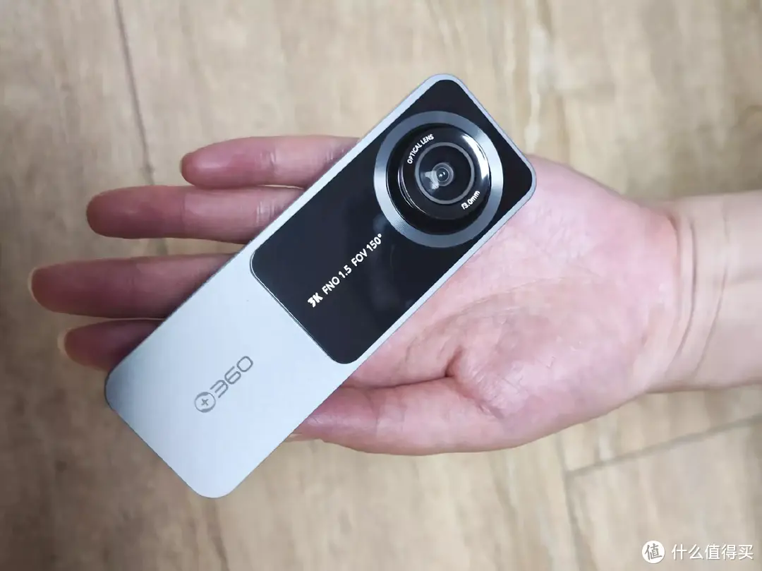 给小姨子推荐行车记录仪，安装后惊呼这是车载“GoPro”！照片可以直接发朋友圈！