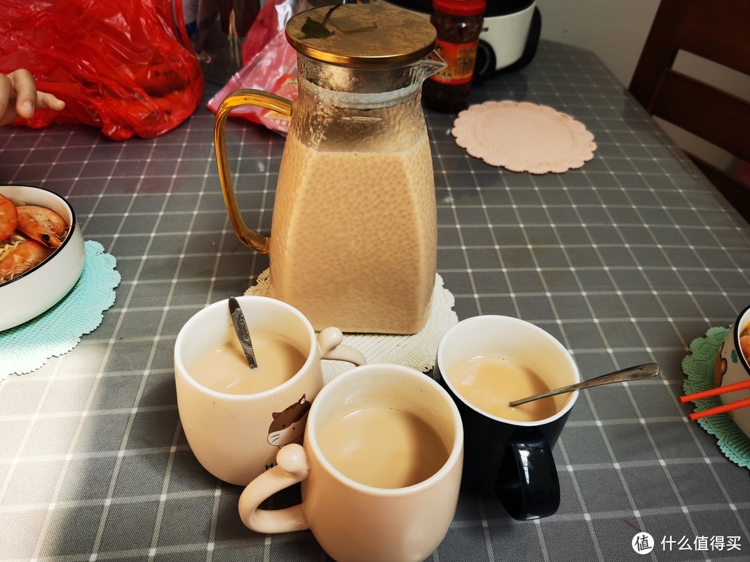 这个春天来一杯自制奶茶