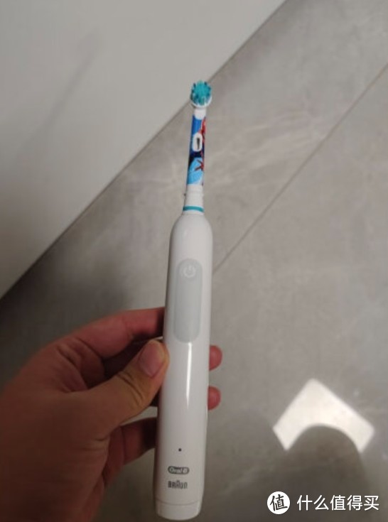 何必手动？电动牙刷和冲牙器的好处